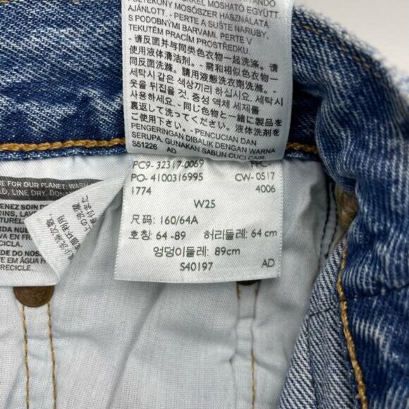 Levi's Revolve 501 Birthday Special Edition Stud Accent Denim Short Size 25 - Picture 7 of 9